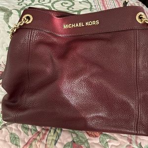 Micheal Kors purse